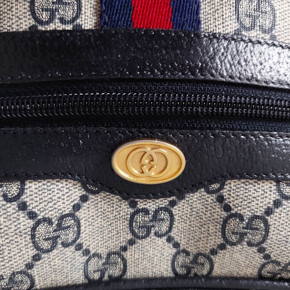 Gucci Vintage Crossbody bag. - Picture 7 of 16